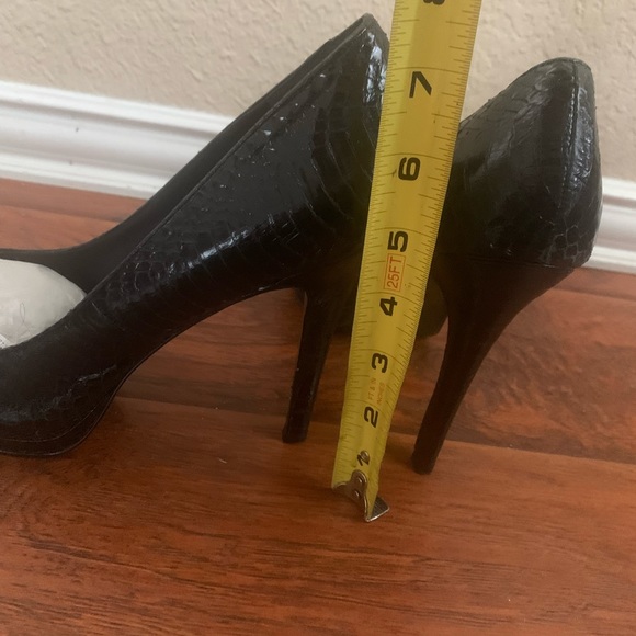 Ralph Lauren heels - Picture 4 of 5